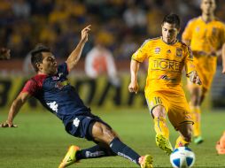 Los de la UANL lucharon por inquietar la cabaña rival y lograr un marcador a favor. MEXSPORT /