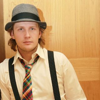 Acha y su pop Claroscuro