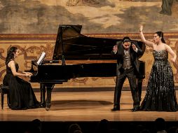 Martes de música, cantar para reir, con la pianista Ana Silvia Guerrero, la soprano Anabel de la Mora y el barítono Amed Liévanos.  /