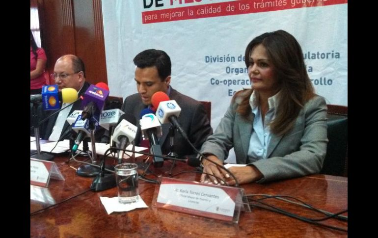 El alcalde de Zapopan hizo el anuncio en rueda de prensa.  /