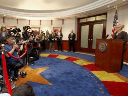 Al anunciar el veto en el Capitolio Estatal en Phoenix, Brewer dijo que tomó la decisión que consideró correcta para Arizona. AP /