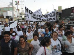 La marcha a favor del sicario trajo como consecuencias disturbios y disparos al aire. AP /