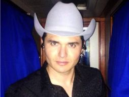 El músico llega a la ciudad promocionando 'Qué Lástima', el tercer sencillo de su segundo álbum de corte grupero 'Mi Romanticismo'. ESPECIAL /