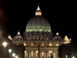 Cúpula de la Basílica de san Pedro en el Vaticano.  /