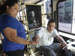 Una de las medidas que pudieran tomar los transportistas sería irse a un paro camionero o pedir subsidio. ARCHIVO /