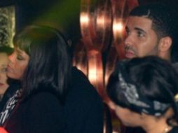 La nueva pareja ya no oculta su amor. Foto tomada de E!Online. ESPECIAL /