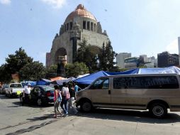 Indican que desde la próxima semana reforzarán el plantón en el Monumento a la Revolución en el DF. ARCHIVO /