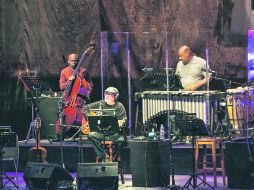 Silvio Rodríguez bromeó con los asistentes al decir que tocaría todas las canciones que, sabe, son las consentidas de sus seguidores.  /