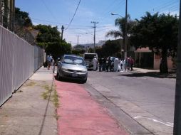 Al sitio arriba personal de Zapopan, la Fiscalía y de Ciencias Forenses para realizar las indagatorias.  /