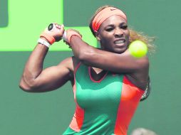Serena Williams jugó su primer partido, luego de un descanso de casi un mes. AP /