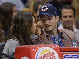 Mila y Ashton evolucionaron su amistad al romance luego de varios años. AP /