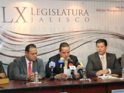 El PRD en el Congreso local presenta la propuesta. Imagen de @LegislativoJal. ESPECIAL /