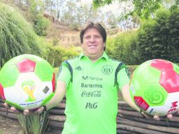 El ''Piojo'' tendrá a sus convocados el próximo domingo en el Centro de Alto Rendimiento, para preparar el duelo del 2 de abril. EFE /