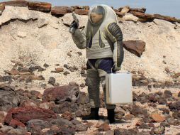 El Z-2 es una actualización del primer modelo, con una nueva parte superior del torso hecha de materiales rígidos. Imagen de la NASA. ESPECIAL /