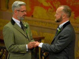 Andrew Wale y Neil Allard contrajeron matrimonio este sábado en el palacio 'Royal Pavillion' de la ciudad costera de Brighton. AFP /