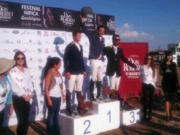 Álvarez se lleva la prueba miniprix con una altura de 1.45 metros.  /