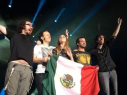 La agrupación dijo adiós, prometiendo volver a México. ESPECIAL /