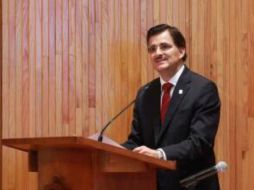 El rector, Tonatiuh Bravo también dice que al mejorar el transporte público no será necesario un transporte universitario. ESPECIAL /