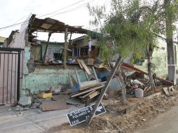 El Ministerio del Interior de Chile informa que al menos seis personas murieron por paros cardiacos o a causa de derrumbes. EFE /