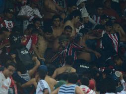 Los detenidos participaron en la trifulca suscitada durante el Clásico Tapatío. ARCHIVO /