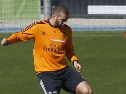 El ariete francés, Karim Benzema, encabezará el ataque merengue ante la Real Sociedad, por la ausencia de CR7. EFE /