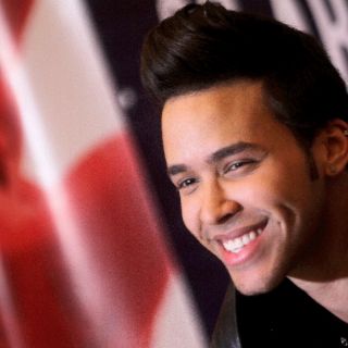 Prince Royce recibe Disco de Oro por 'Soy el mismo'
