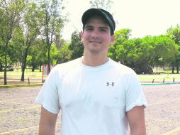 Oportunidad. Arturo Agraz hace ejercicio regularmente a las 12:00 horas, pues asegura que es cuando tiene tiempo.  /