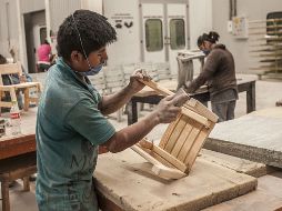 El trabajador promedio en México enfrentó a una presión fiscal sobre el ingreso laboral de 19.2 por ciento en 2013. ARCHIVO /