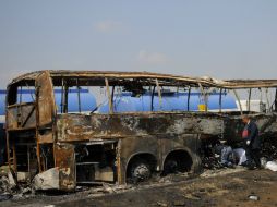 En el choque entre un autobús y un tráiler, 36 personas perdieron la vida calcinados. NTX /