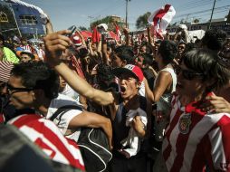 Tras un enfrentamiento de fanáticos Rojiblancos en el Clásico Tapatío, se ha criminalizado a este sector. ARCHIVO /