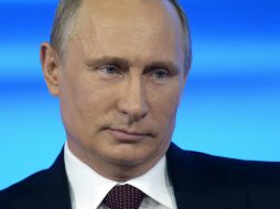Putin dice que espera no tener que aprovechar el permiso que le concedió el Senado ruso para desplegar tropas rusas en Ucrania. AP /