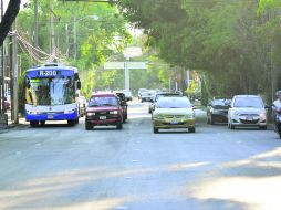 LIBRE. La repavimentación de Avenida Hidalgo concluyó ayer; ya puede transitar libremente por sus cuatro carriles.  /