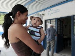 Con motivo del día del niño, el 29 de abril, el Seguro Popular comenzará una reafiliación masiva. ARCHIVO /