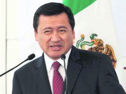 Osorio Chong destaca la postura de los civiles armados. NTX /