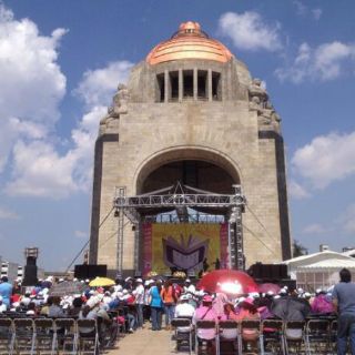 Participan actores y escritores en 'Letras al aire'