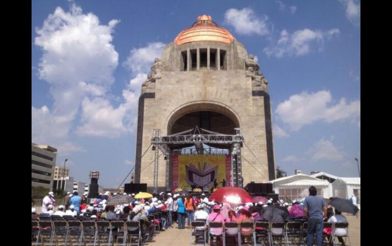 Diversos actores se dieron cita en el evento que inició cerca de las 11:00 horas en la explanada del Monumento a la Revolución. ESPECIAL /