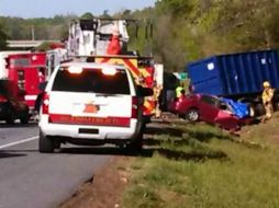Autoridades dicen que la publicación fue hecha a las 8:33 AM, y la llamada al 911 sobre el accidente fue sólo un minuto después. ESPECIAL /