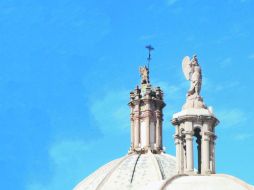 Firmamento. Las cúpulas de la catedral de Durango observan el ir y venir de los habitantes y visitantes de la urbe.  /