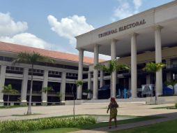 A los comicios asiste un centenar de observadores internacionales de organismos electorales de América. EFE /