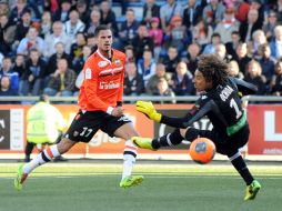 Guillermo Ochoa podría jugar su partido número 36 cuando reciban al Reims. AFP /