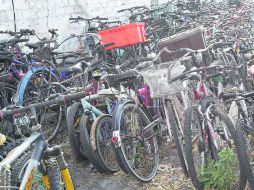 El lote del Ayuntamiento de Guadalajara, donde pueden reclamarse bicicletas aseguradas por la autoridad.  /