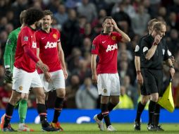 Giggs ingresó al campo al minuto 70 para despedirse de su afición. AP /