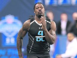 Para muchos reclutadores, el ala defensiva de Carolina del Sur, Jadeveon Clowney, es el mejor jugador disponible en el Draft. AP /
