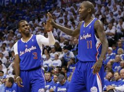 Jamal (d) salió de la banca en 45 de los 69 partidos que disputó, y ayudó a los Clippers a tener récord de 57-25. AP /