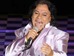 Juan Gabriel tuvo que posponer algunas fechas del tramo estadounidense de su gira Volver. ARCHIVO /