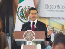 El Presidente Enrique Peña Nieto, durante la celebración del Día de las Madres en la residencia oficial de Los Pinos. ESPECIAL /