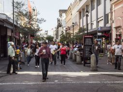 El Ayuntamiento tapatío planea reubicar a algunos locatarios del Mercado Corona en el andador Pedro Loza.  /