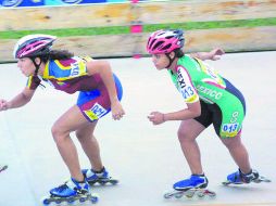 Superior. La regiomontana Elías se colgó el oro con tiempo de 27 segundos y 230 milésimas. ESPECIAL /