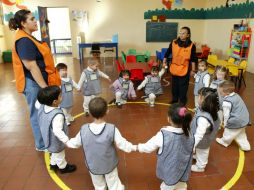 La maestra Guadalupe Cosío fue reconocida por su trayectoría como docente de educación preescolar. ARCHIVO /