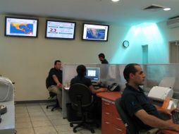 Imagen del centro de monitoreo de incendios forestales de la Conafor.  /